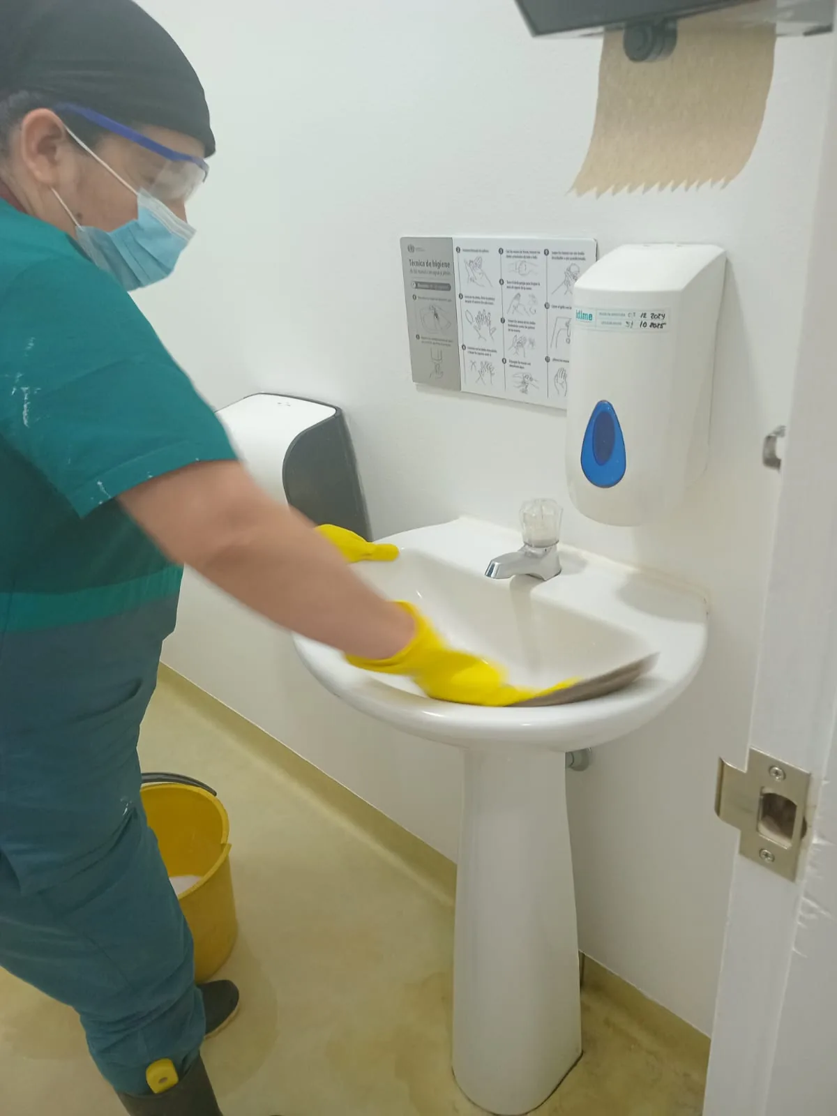 Desinfección de áreas sanitarias