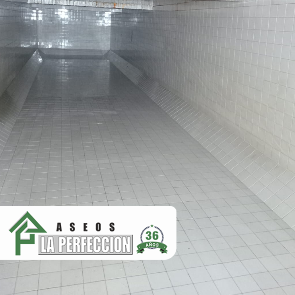 La excelencia en cada gota: por qué Aseos la Perfección es tu mejor opción para el lavado de tanques en Bogotá