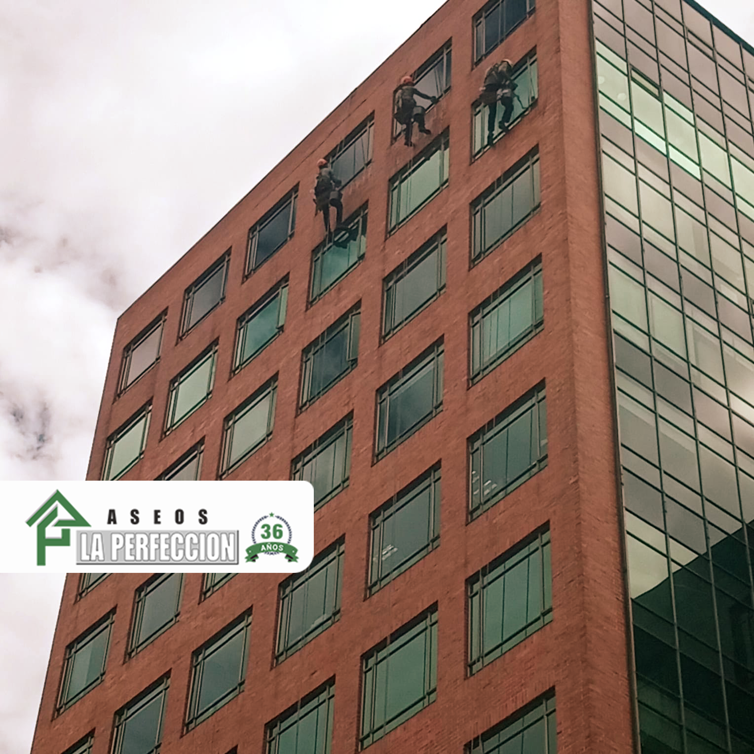 🌟 Transforma Tu Fachada, Refuerza Tu Imagen: El Momento es Ahora