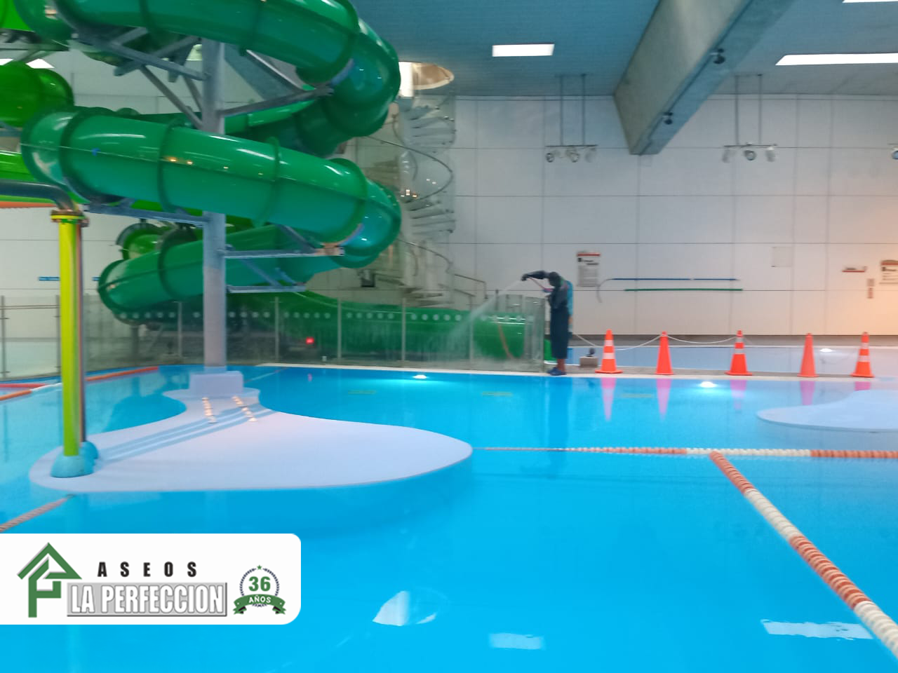 Piscinas Impecables, Instituciones Excepcionales: El Servicio Corporativo de Aseos La Perfección